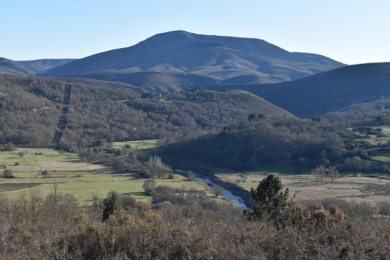 A view of Viana do Bolo