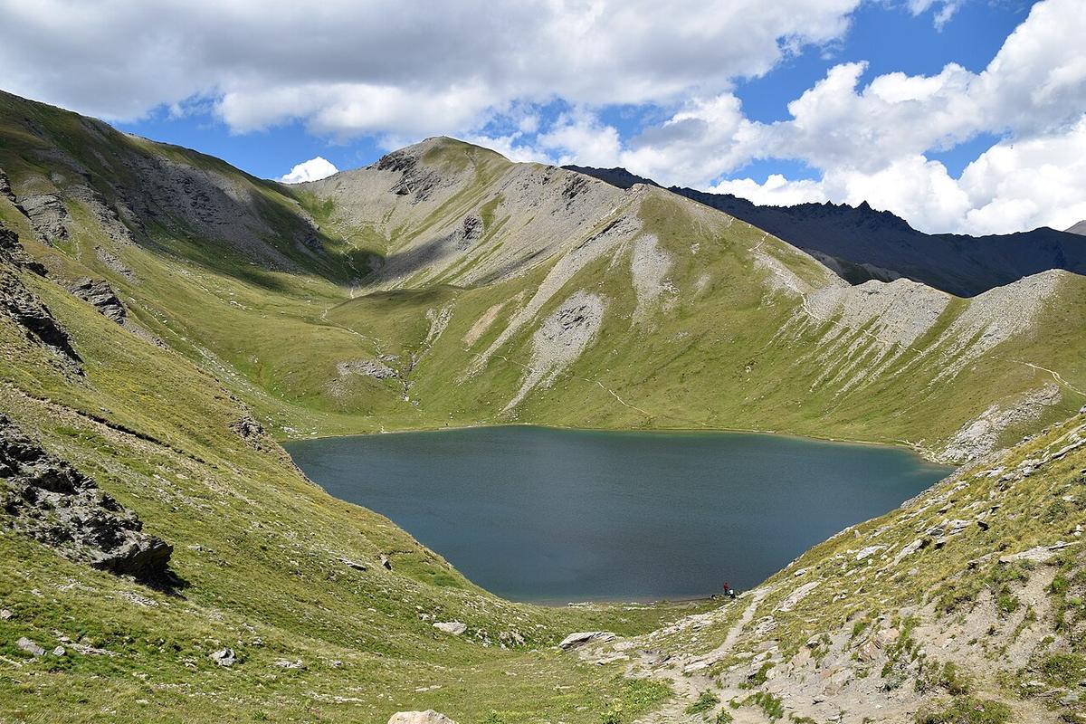 A view of Aiguilles